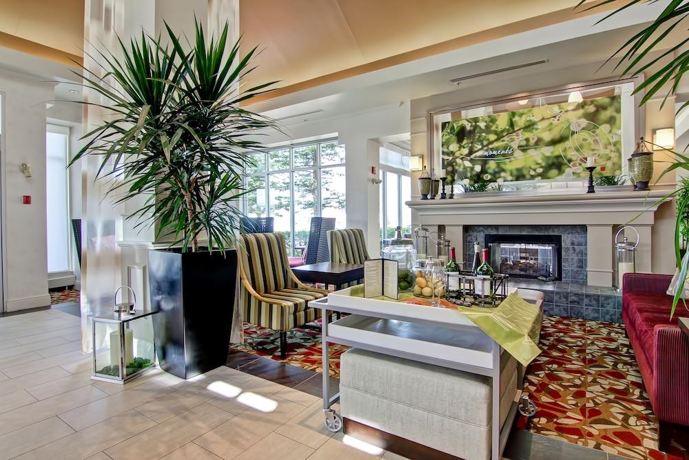 Hilton Garden Inn Calgary Airport מראה חיצוני תמונה