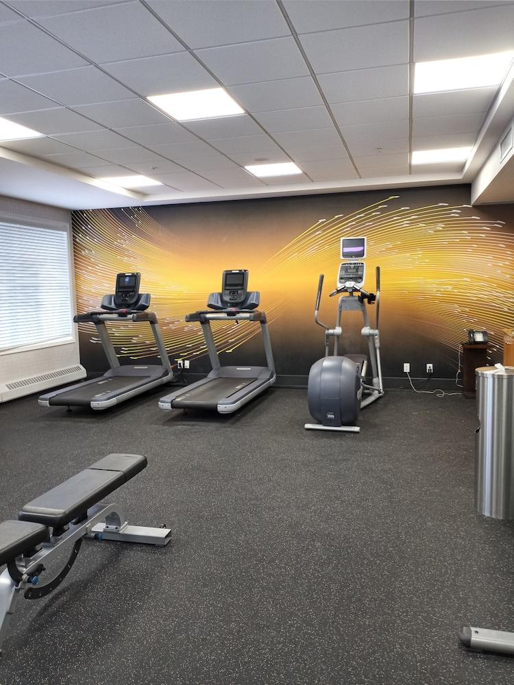 Hilton Garden Inn Calgary Airport מראה חיצוני תמונה
