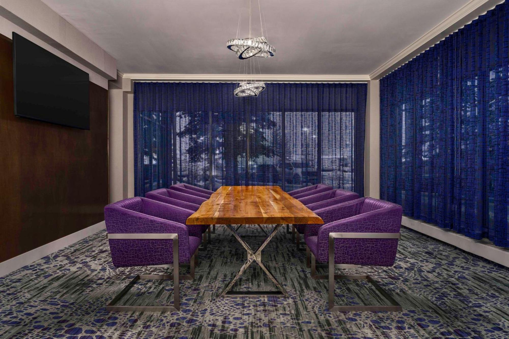 Hilton Garden Inn Calgary Airport מראה חיצוני תמונה