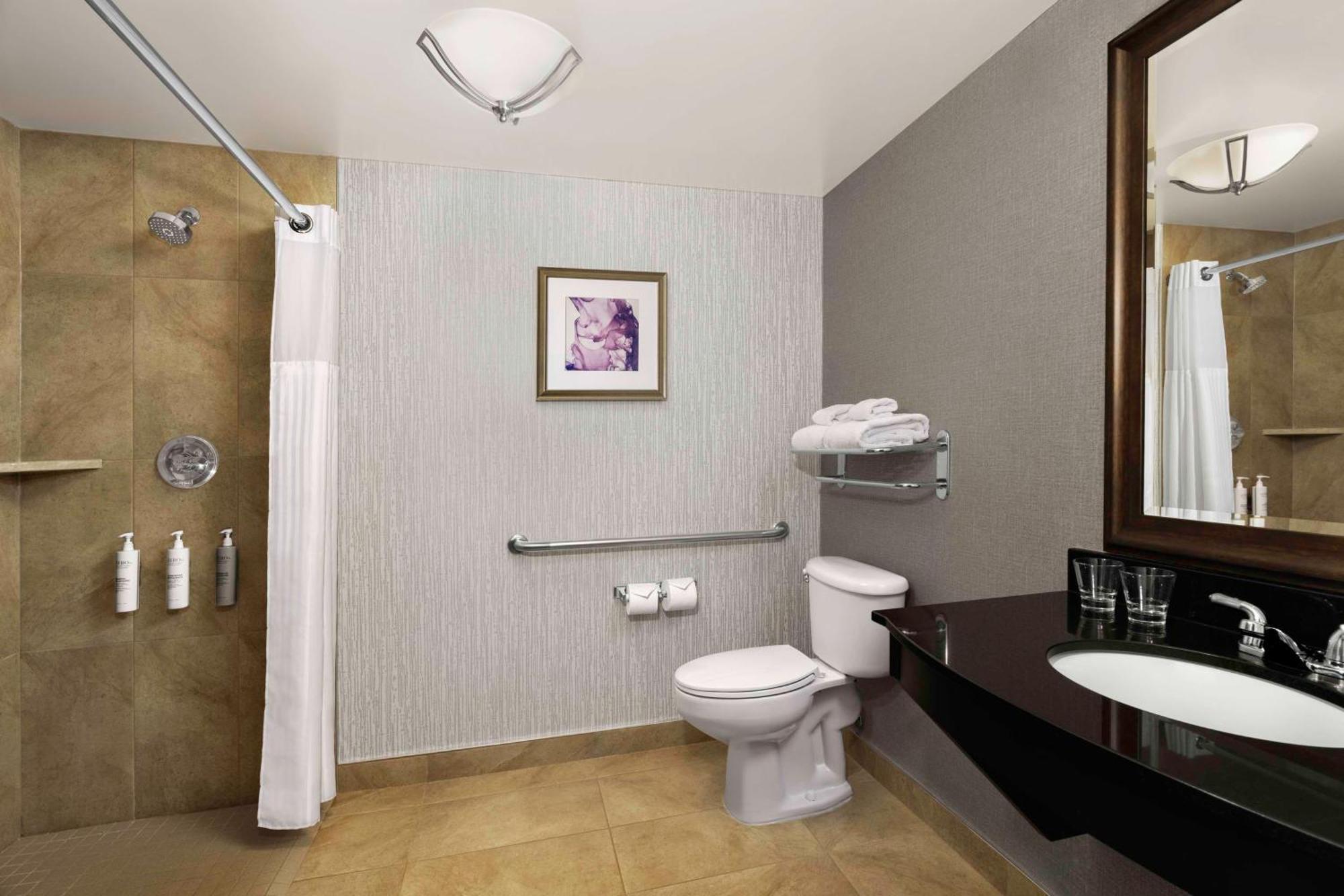 Hilton Garden Inn Calgary Airport מראה חיצוני תמונה