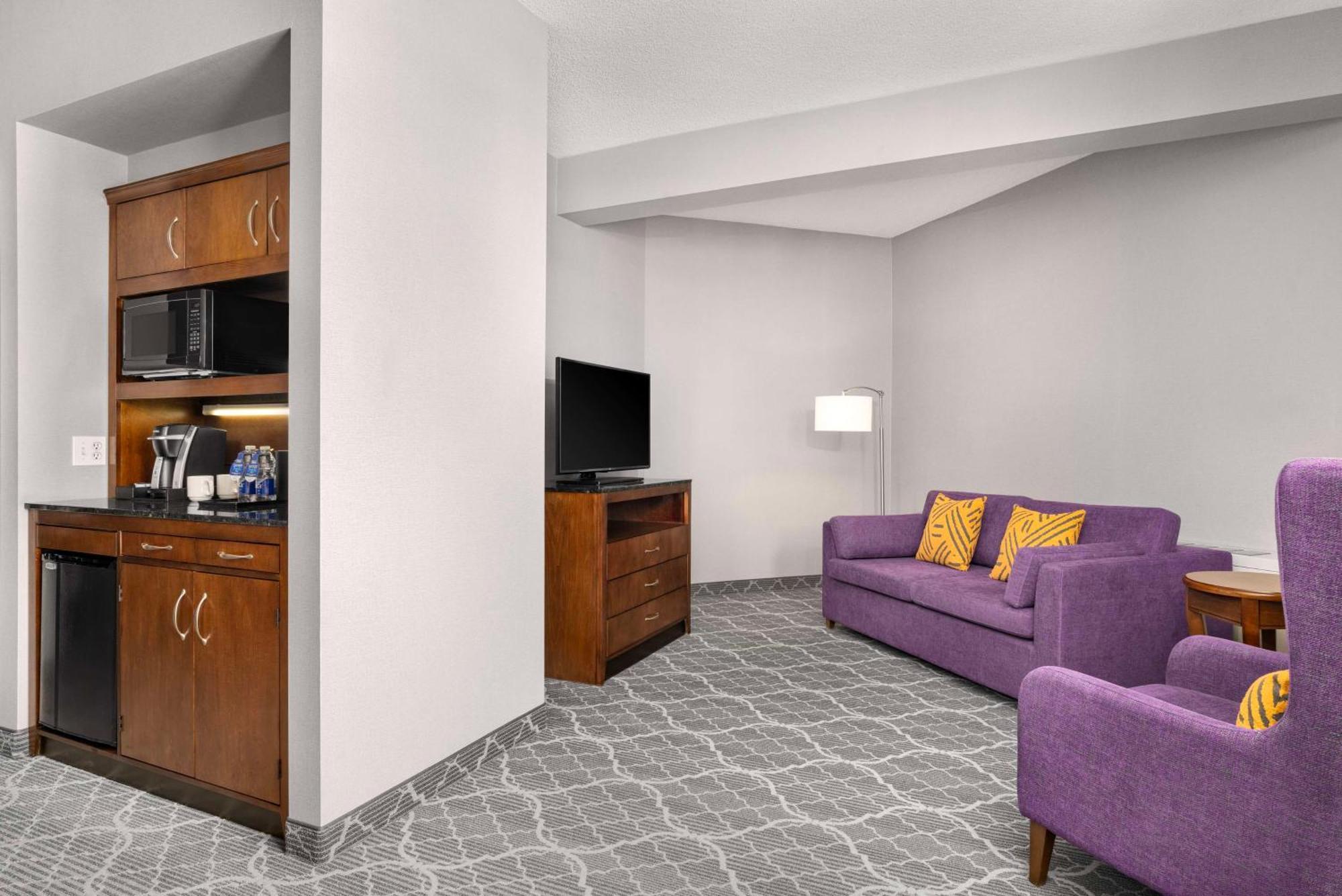 Hilton Garden Inn Calgary Airport מראה חיצוני תמונה