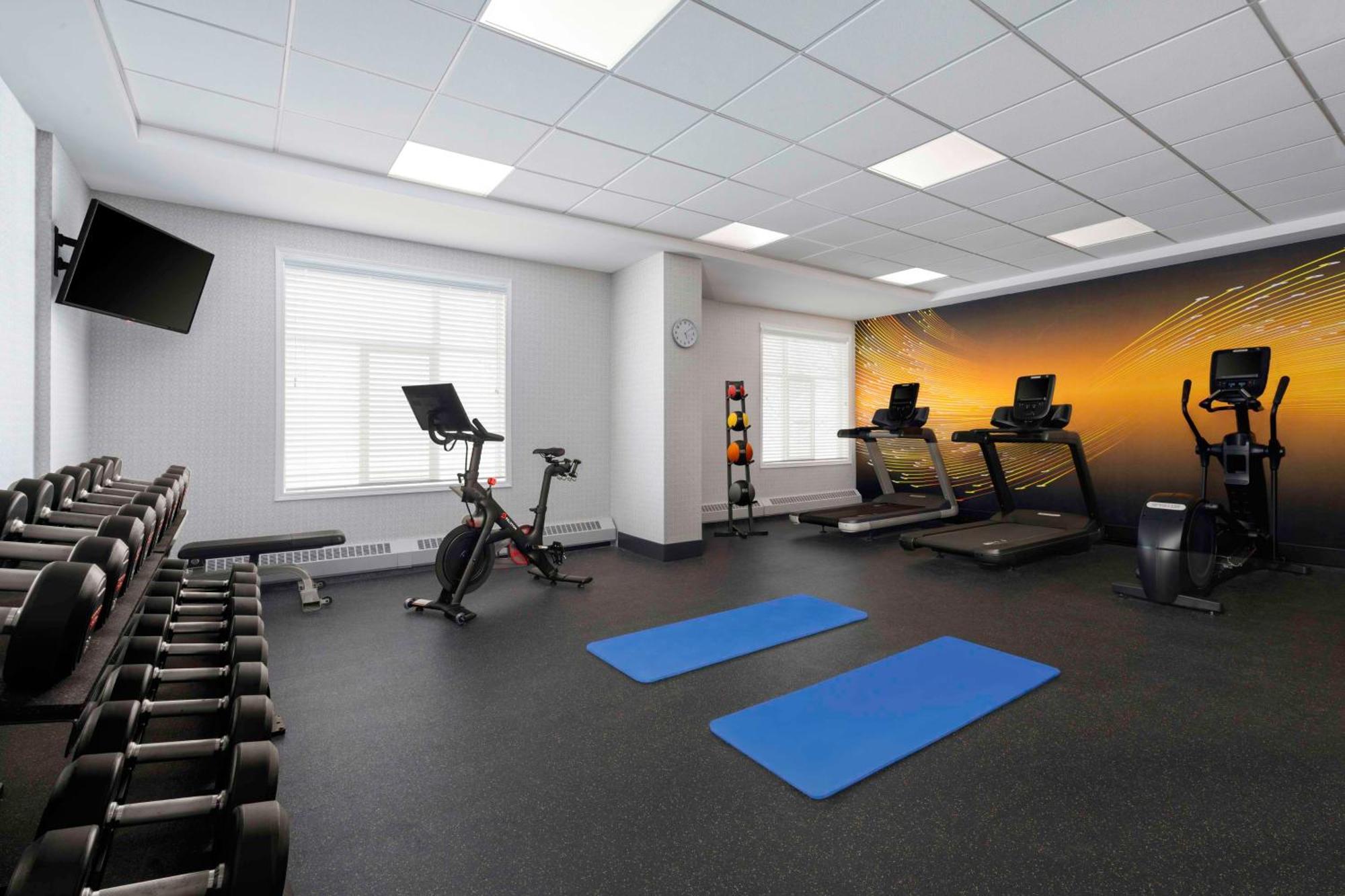 Hilton Garden Inn Calgary Airport מראה חיצוני תמונה