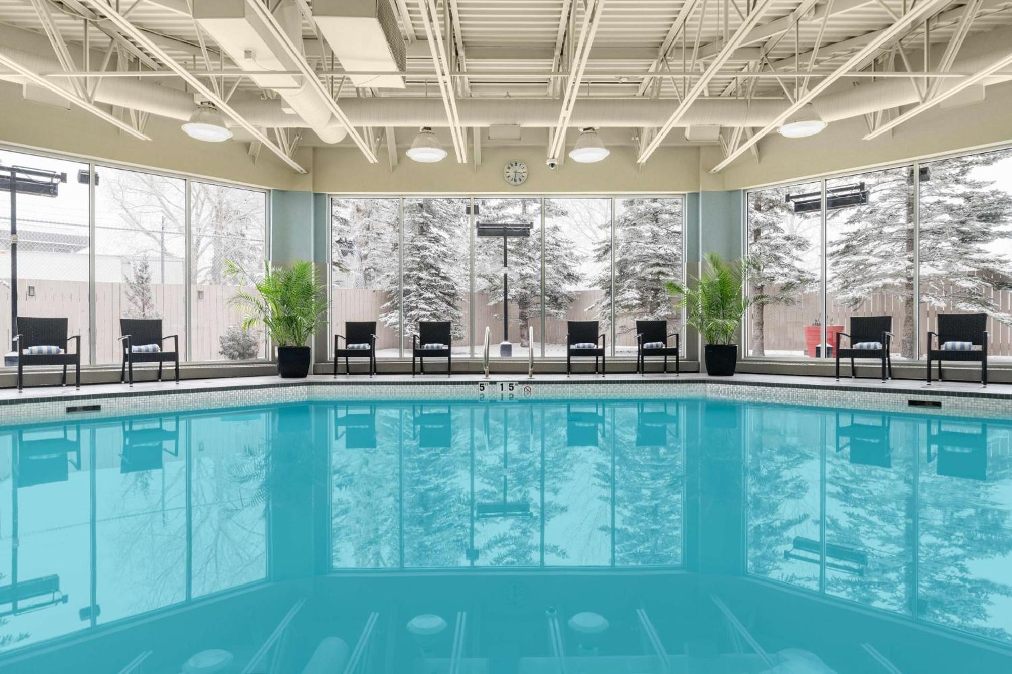 Hilton Garden Inn Calgary Airport מראה חיצוני תמונה