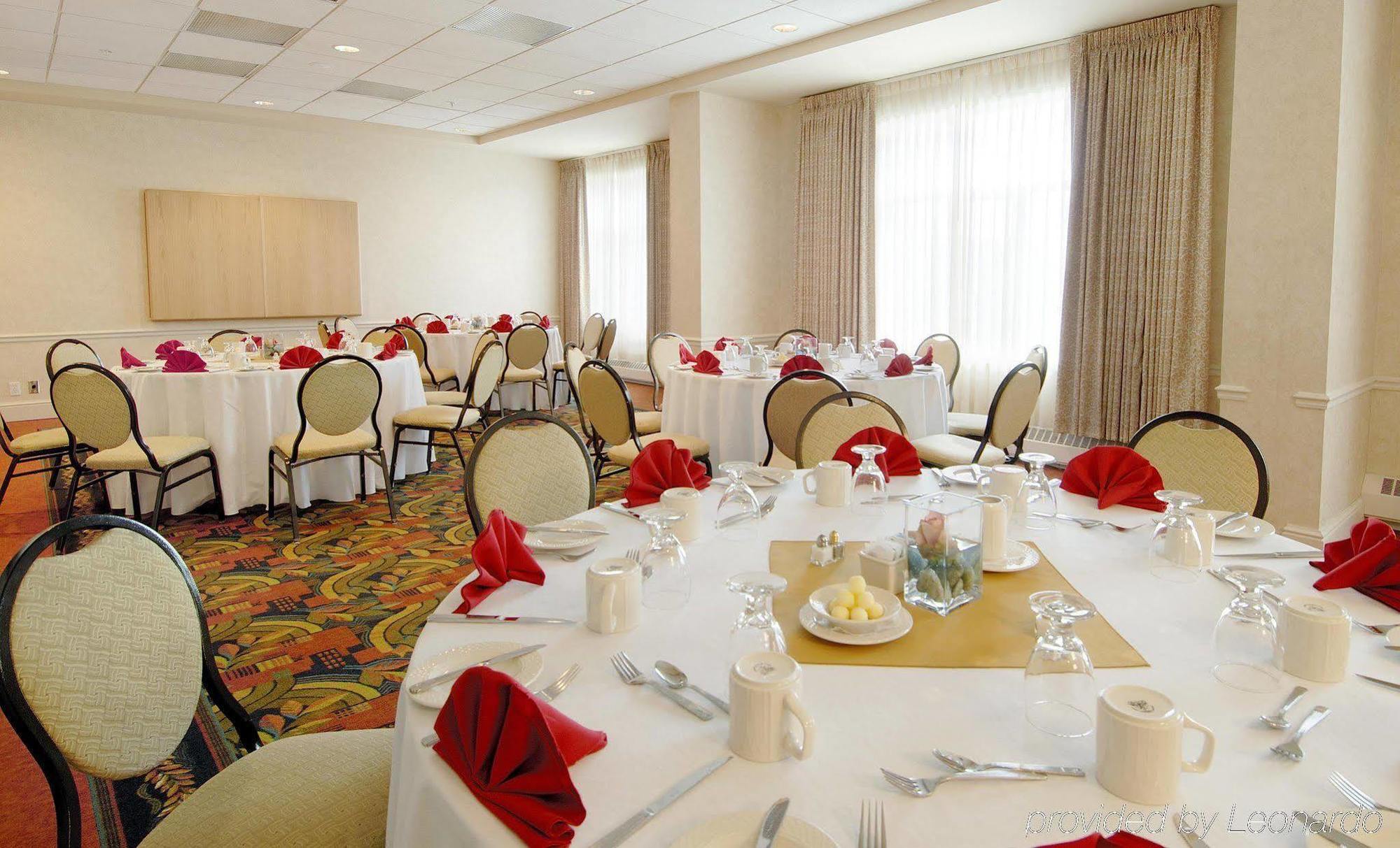 Hilton Garden Inn Calgary Airport מתקנים תמונה